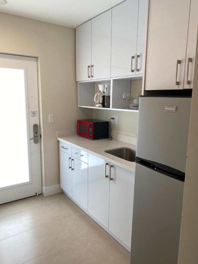 הוליווד Diane Oceanfront Suites מראה חיצוני תמונה
